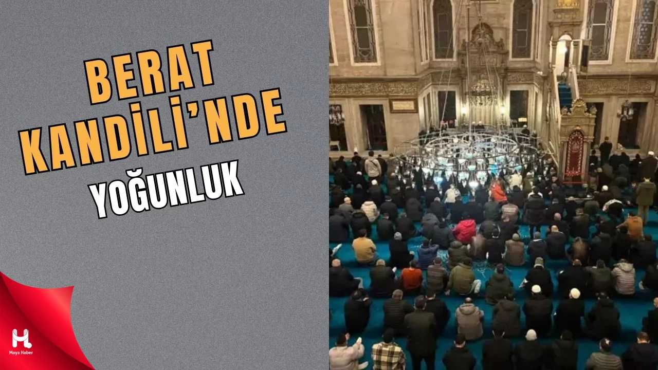 Berat Kandili'nde Eyüpsultan Camii'nde Yoğunluk