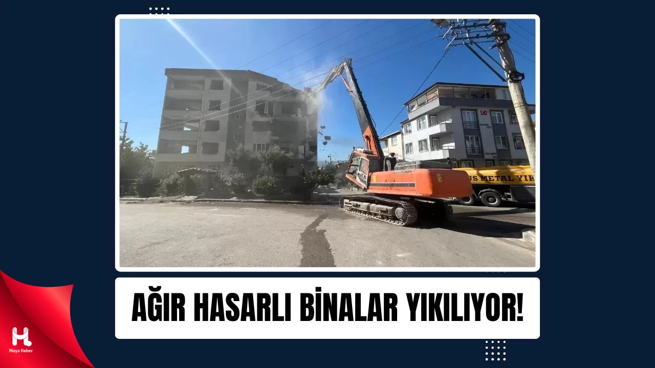 99 Depremi Sonrası Ağır Hasar Alan Binalar Yıkılıyor
