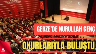 Gebze Kültür Merkezi’nde Yoğun İlgi: Nurullah Genç Okurlarıyla Buluştu