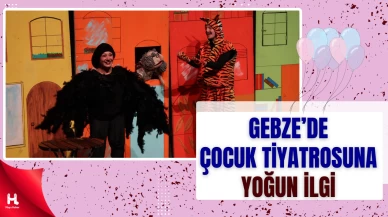 Renkli Çoraplı Kuzgun Minik Tiyatroseverlerle Buluştu