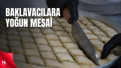 Gaziantep’te Baklavacıların Yoğun Bayram Mesaisi Başladı