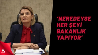 'Bakanlık Yapıyor, Borcu Halk Ödüyor'