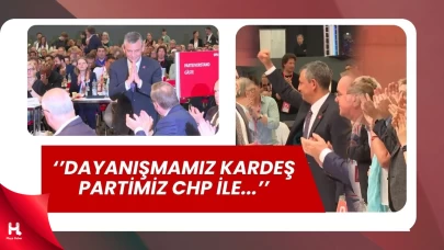 Özgür Özel, Berlin'de Ayakta Alkışlandı!