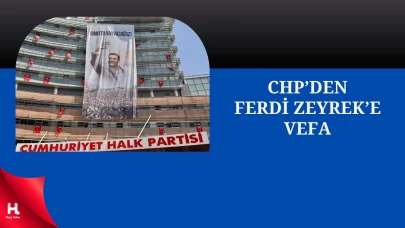 CHP Genel Merkezi'ne Ferdi Zeyrek Pankartı Asıldı