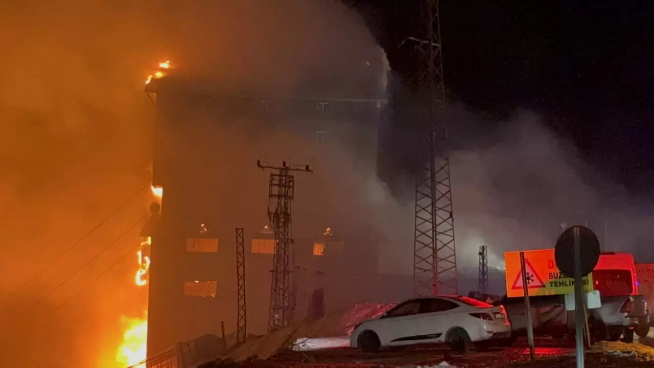 Bolu otelinin müdürü: “Yangın sırasında, yangın dedektörleri çalışıyordu” -  Yıldırım Gazetesi - İnegöl Haber - Son Dakika İnegöl Haberleri