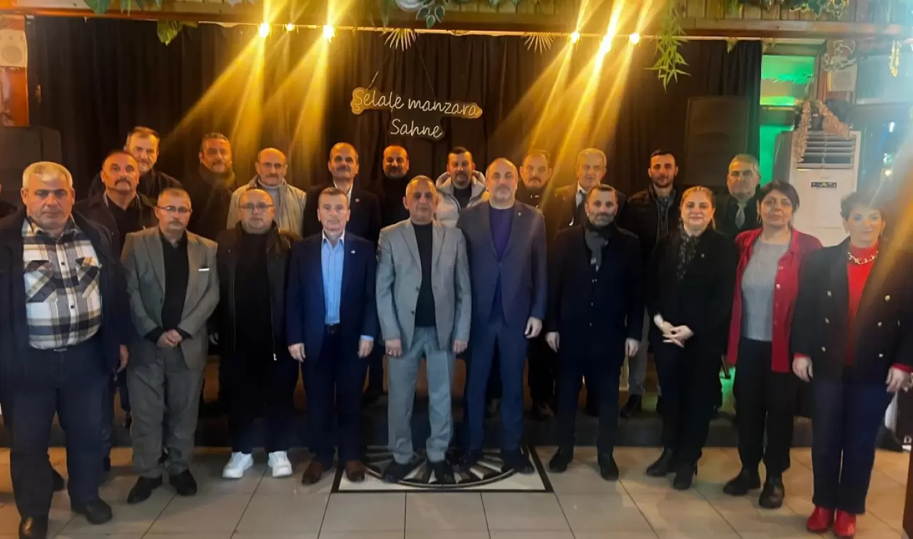 MHP İzmit'te mahalle başkanları anlattı Başkan Kazan dinledi - Kocaeli  Fikir Gazetesi Son Dakika Kocaeli Haberleri