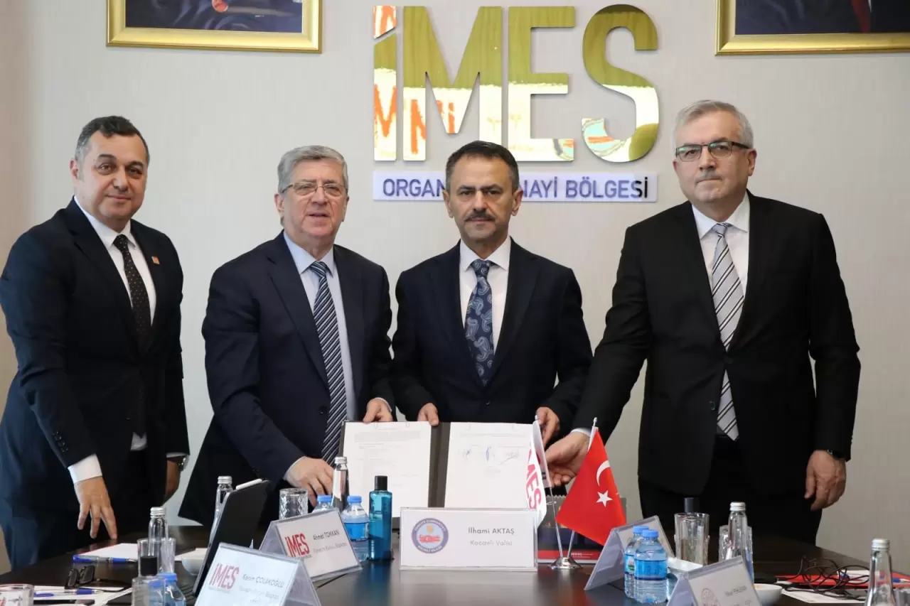 Vali Aktaş'tan İMES OSB Müteşebbis Heyet Toplantısı Sonrası 112 Acil Sağlık  Hizmetleri İstasyonu Devir Teslim Töreni ve Fabrika Ziyareti - Kartepe Şehir