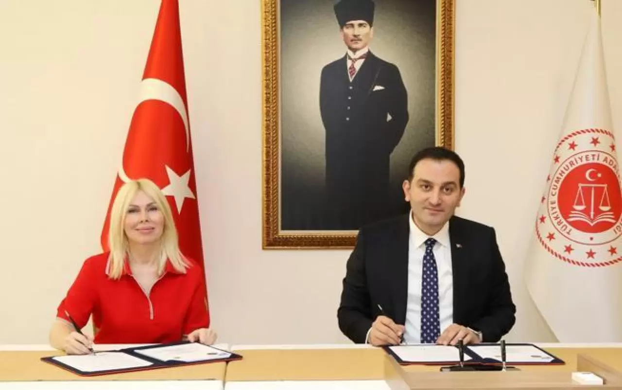 Akdeniz Üniversitesi ile Antalya Adliyesi arasında iki protokol