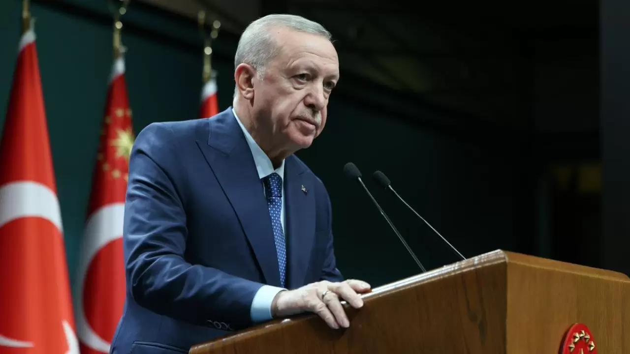 Kurdistan Focus on X: "SON DAKİKA Türkiye Cumhurbaşkanı Recep Tayip Erdoğan, DEM Parti Heyeti ile yarın görüşecek! Erdoğan: Yarın DEM Parti heyeti ile görüşeceğim, "Terörsüz Türkiye" hedefi irademizi teyit edeceğiz https://t.co/0hI0aQp7rU" /