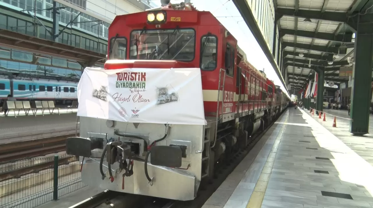 Doğu'nun yeni ekspresi: Turistik Diyarbakır Ekspresi İhlas Haber Ajansı