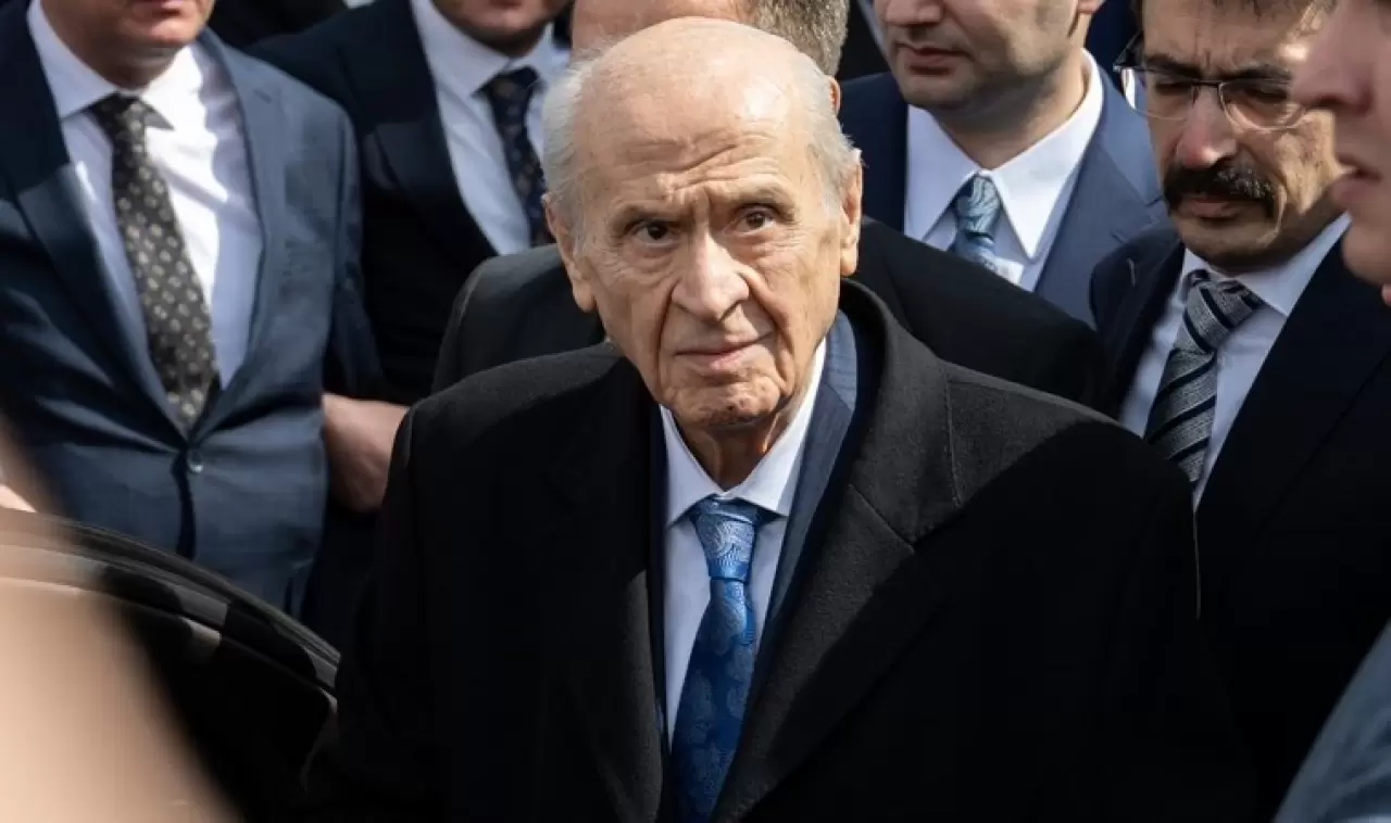 Devlet Bahçeli'nin hedefinde 'İBB' var! Operasyonları böyle savundu: 'Korkunç bir rüşvet ağı kurulmuştur...'