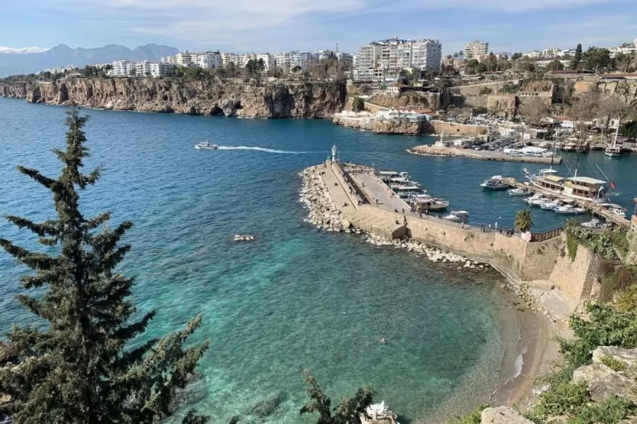 Antalya Valiliği plaj işletmeciliği yapacak - Evrensel