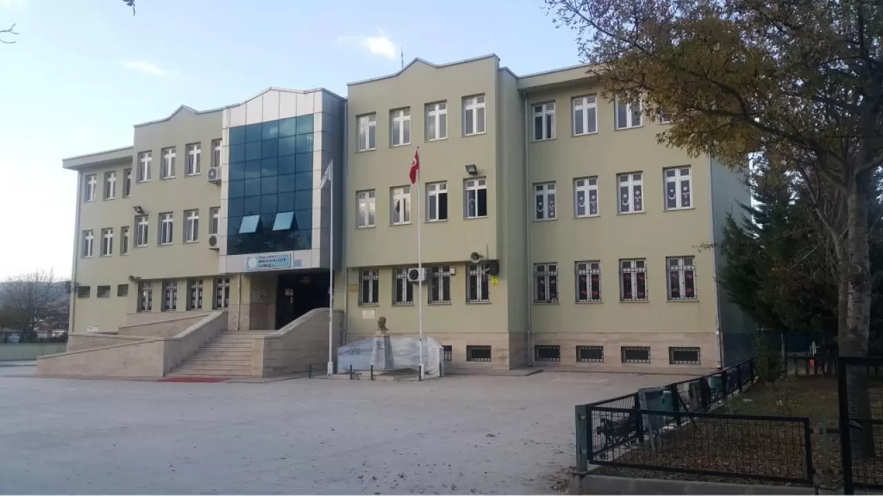 KOCAELİ / DERİNCE - Bekir Sıtkı Özer İlkokulu