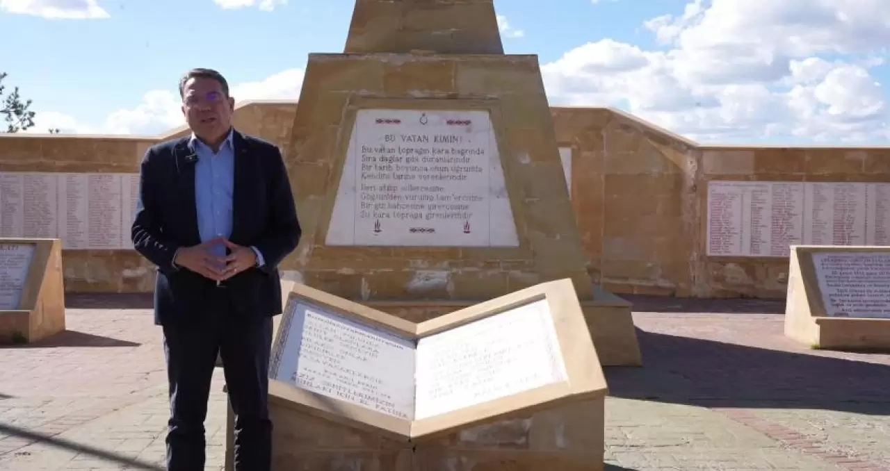 CHP Genel Başkan Yardımcısı Yankı Bağcıoğlu, Sarıkamış Şehitliği'nde yaptığı açıklamada,