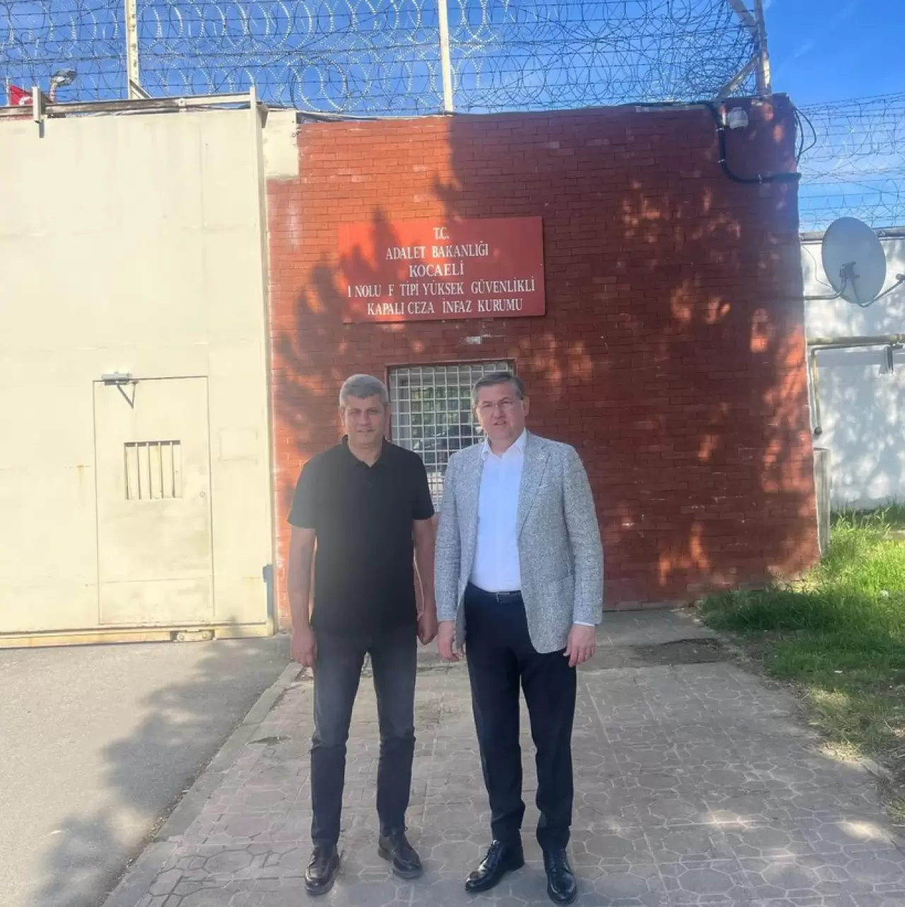 Yıldızlı, cezaevi cezaevi geziyor