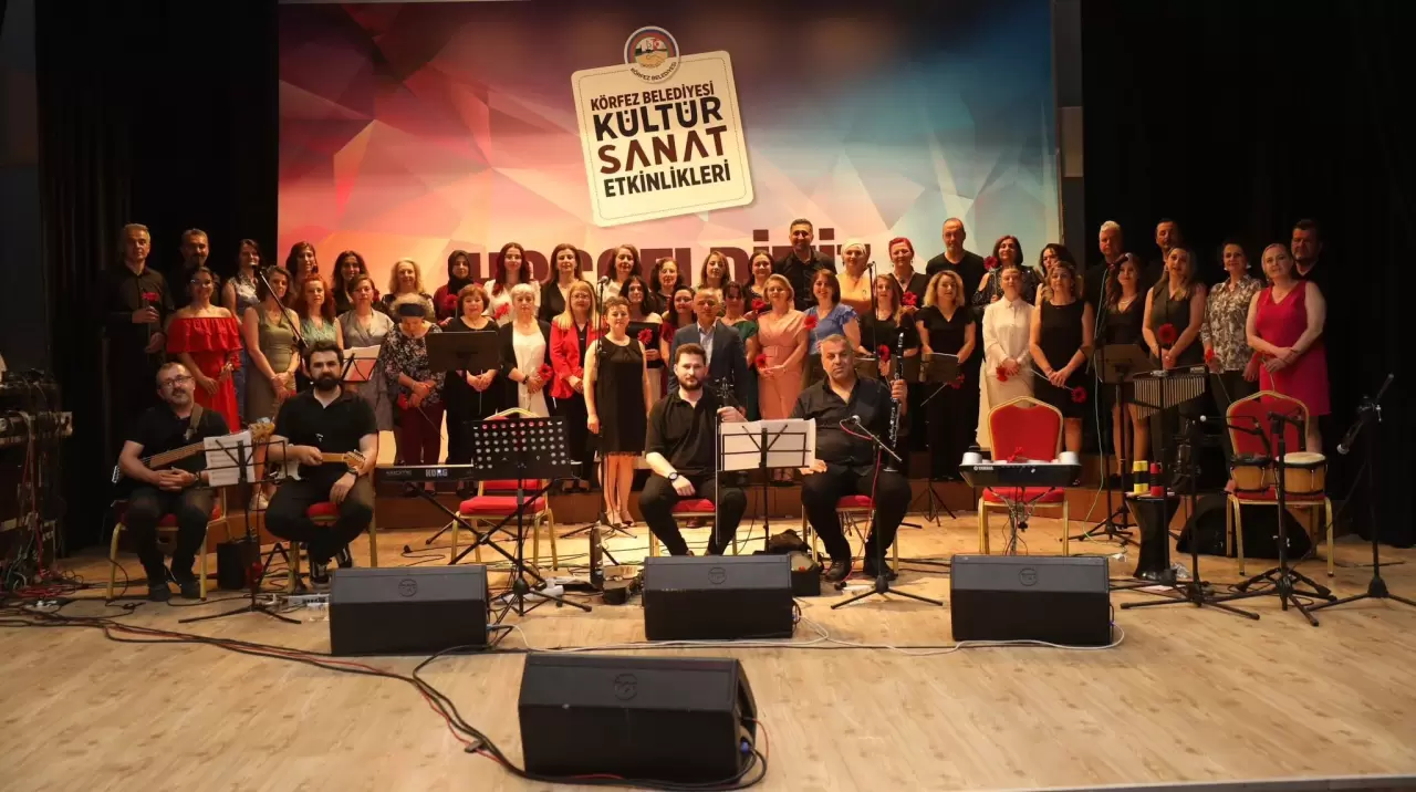 Körfez'de en güzel şarkılar anneler için - İşte Kocaeli Gazetesi