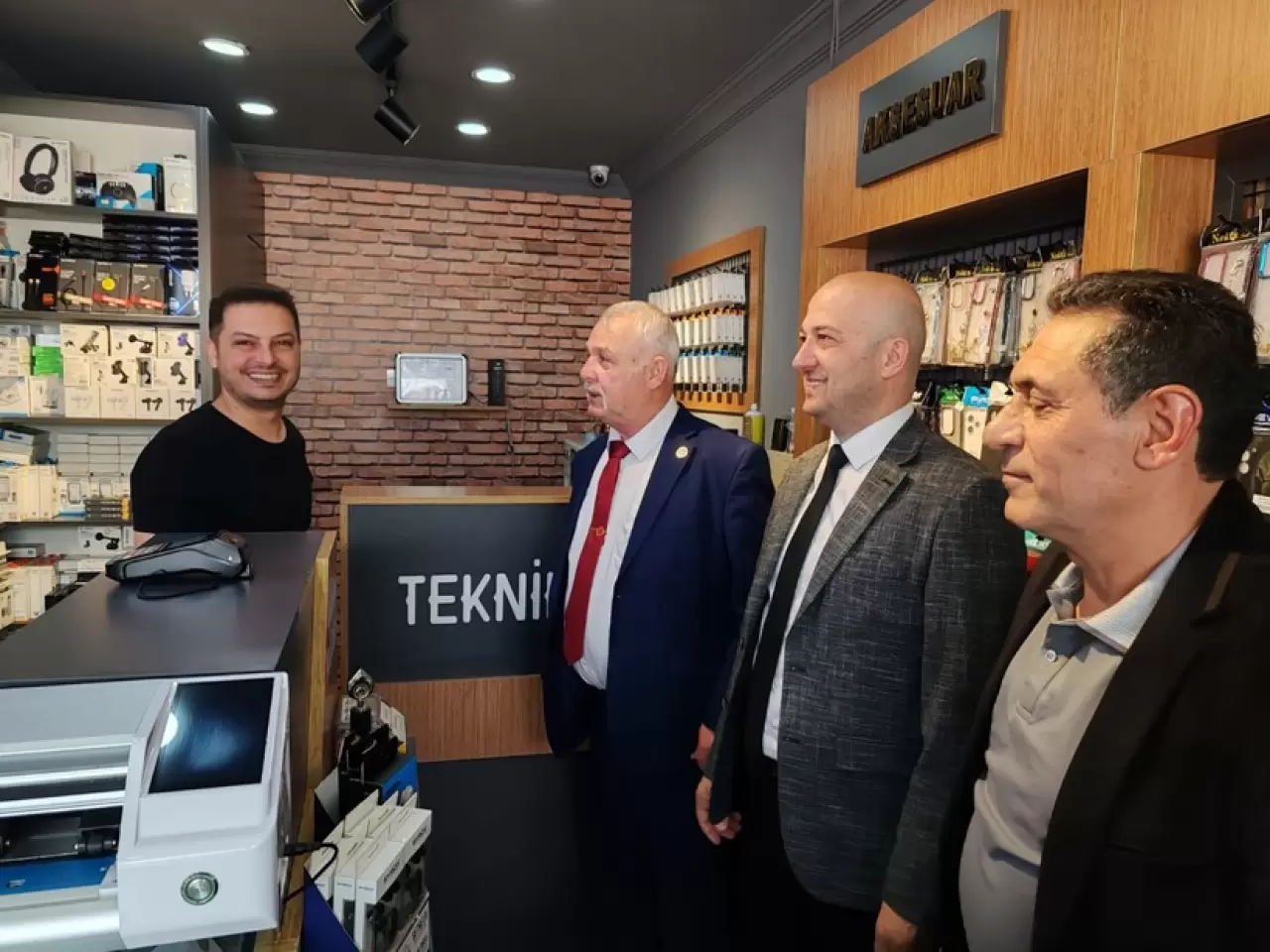 MHP'lilerden esnaf ziyareti