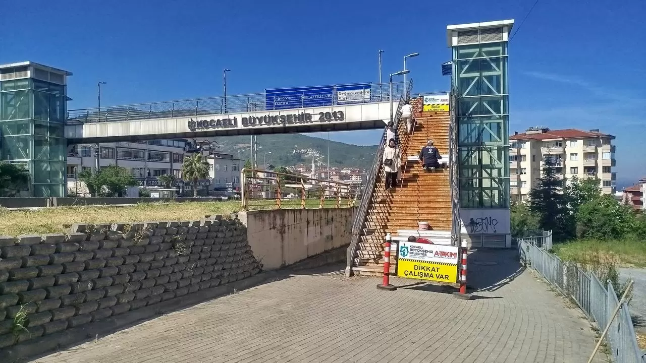 Gölcük'teki Üst Geçitler Yenileniyor - Son Dakika Kocaeli Haberleri