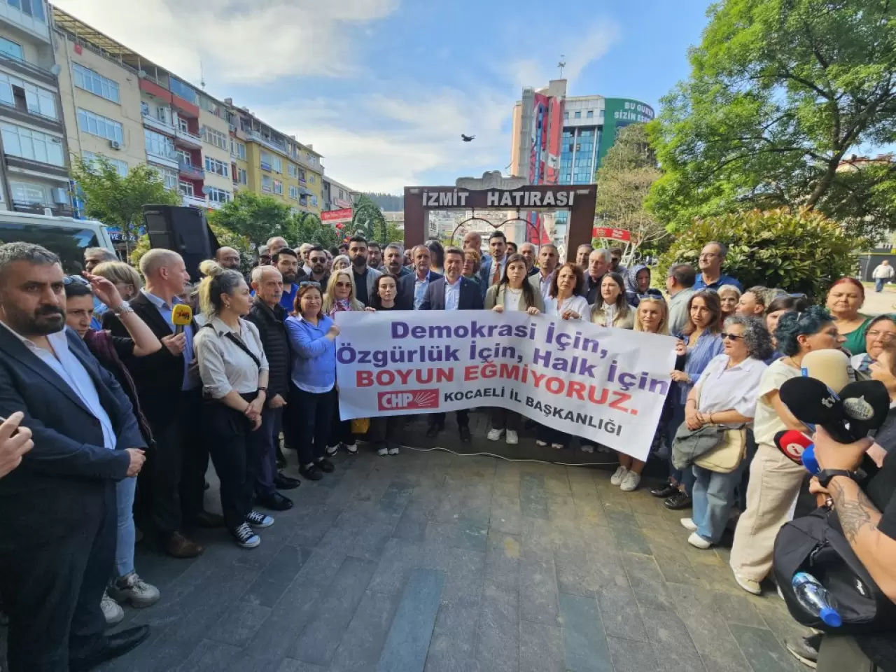 Sarı.,Saldırının Hedefi Tahammülsüzlüğün Sonucudur!