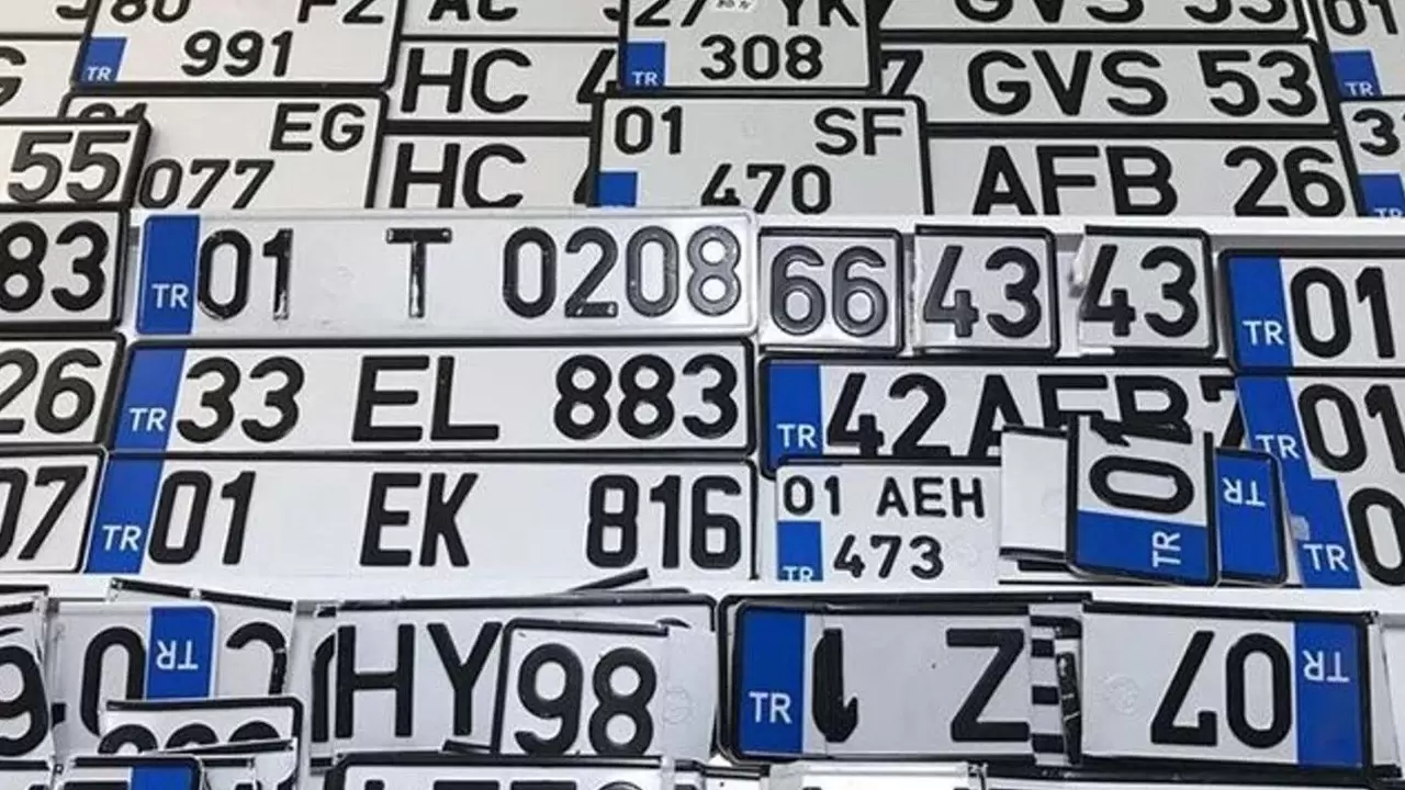Plakalarda karekod dönemi | Karekodlu plaka nedir | Plakalar değişecek mi |  APP plaka nedir, yasak mı | Plaka cezası ne kadar - Son Dakika Haberleri