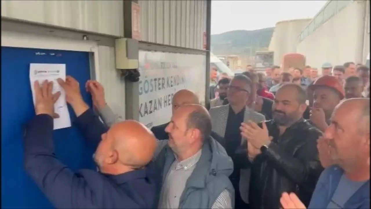 GÜBRETAŞ'ta Grev İlanı: İşçiler Hak Arama Mücadelesinde - Kocaeli Haberleri  Kocaeli Gazeteleri Kocaeli Haber Kocaeli Gazetesi | Kocaeli Şehir Gazetesi