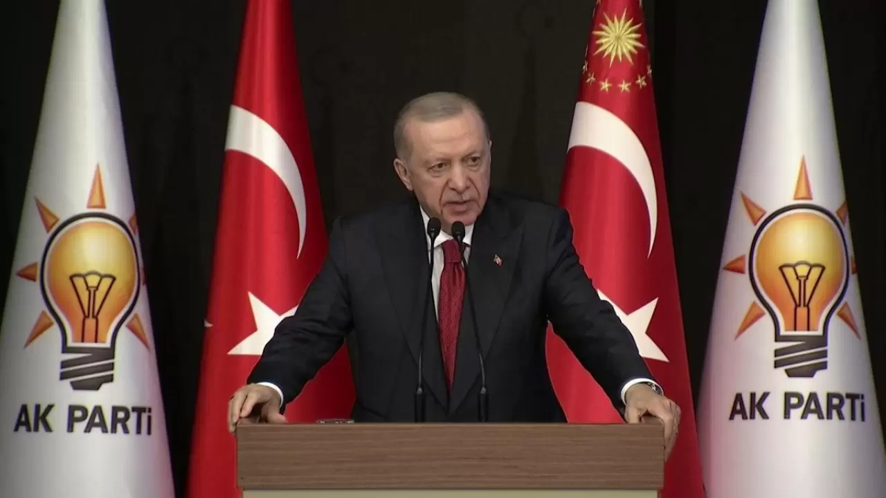 Cumhurbaşkanı Erdoğan Genişletilmiş İl Başkanları Toplantısı'nda önemli  açıklamalarda bulunuyor - Son Dakika Haberleri CNN Türk