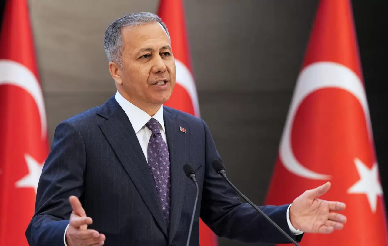 Bakan Yerlikaya Özgür Özel'in ailesini tehdit... | Rudaw.net