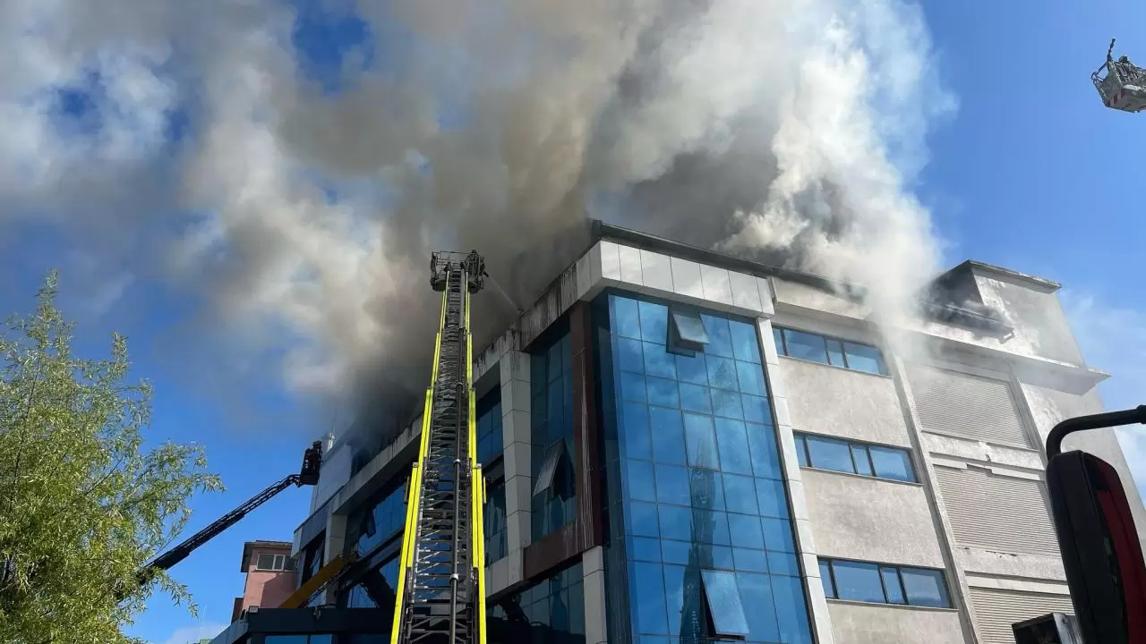 Esenyurt'ta tekstil atölyesinde yangın - Son Dakika Haberleri