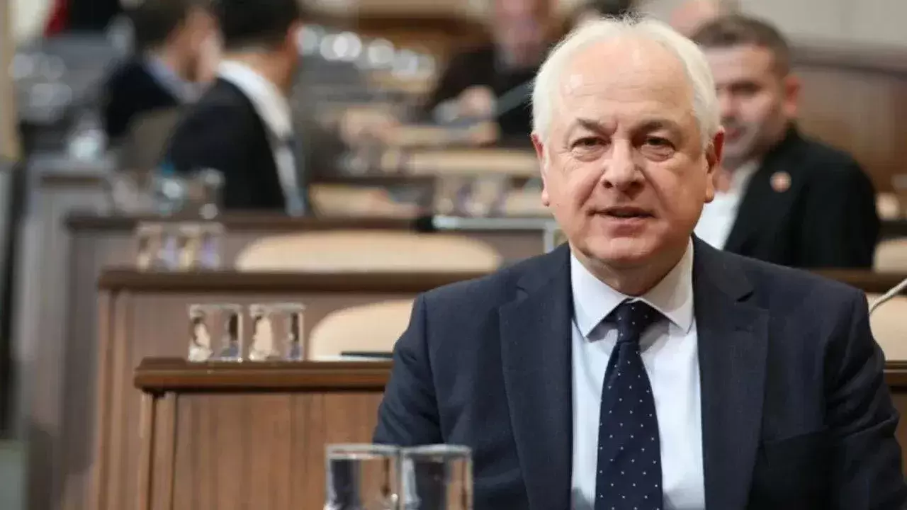 Beykoz Belediye Başkanı Alaattin Köseler ve 25 zanlı hakkında fezleke -  CGTN Türk