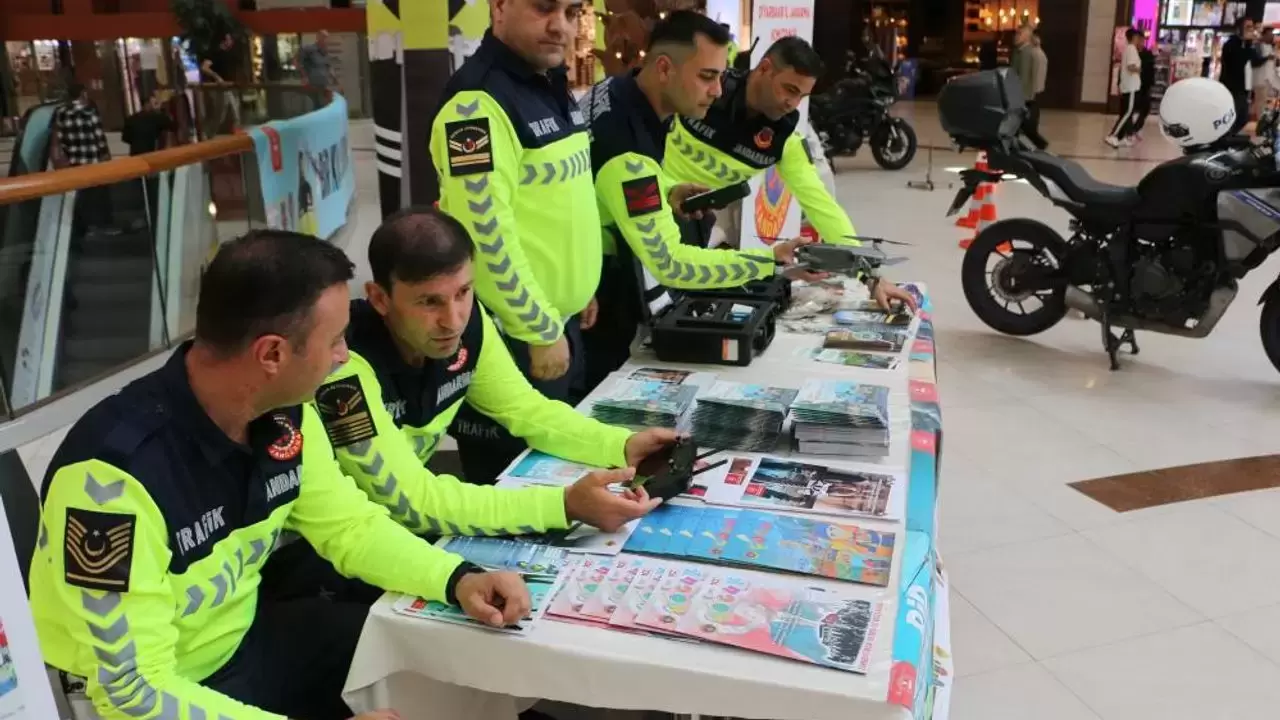 Diyarbakır'da Trafik Haftası etkinliği - Öz Diyarbakır Gazetesi | Son  Dakika Diyarbakır Haberleri