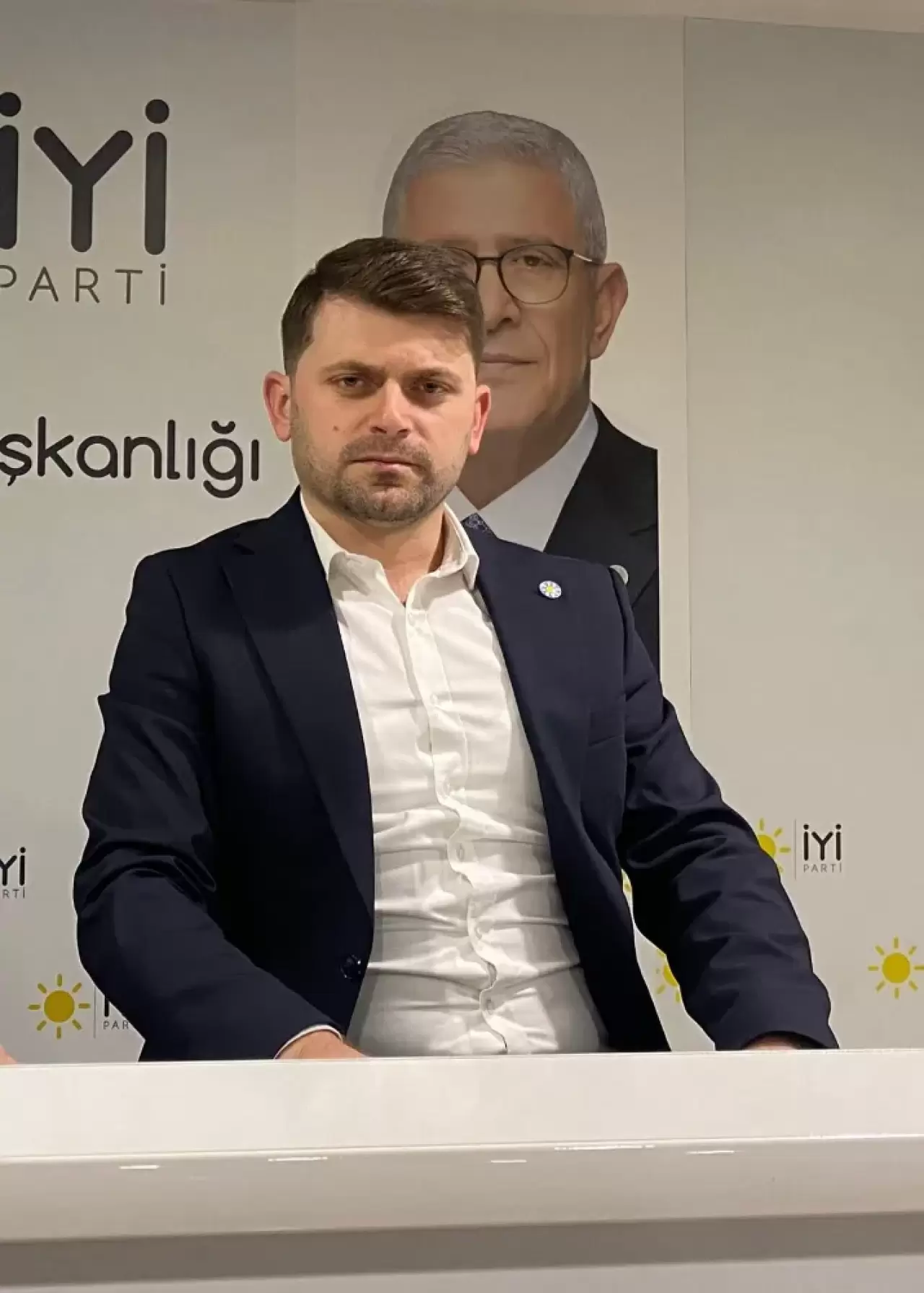 İYİ Parti Kocaeli Gençlik Kolları İl Başkanı Mustafa Mutlu Sarı'dan MHP  GÖLCÜK İLÇE BAŞKANI DERYA