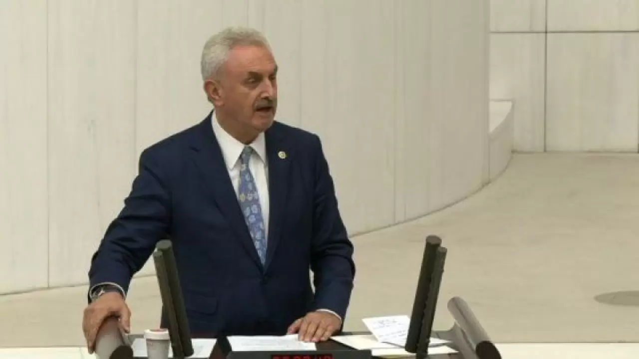 CHP'li Nail Çiler “Firmalar Maliyetine İhracat Yapıyor!” - Kartepe Şehir