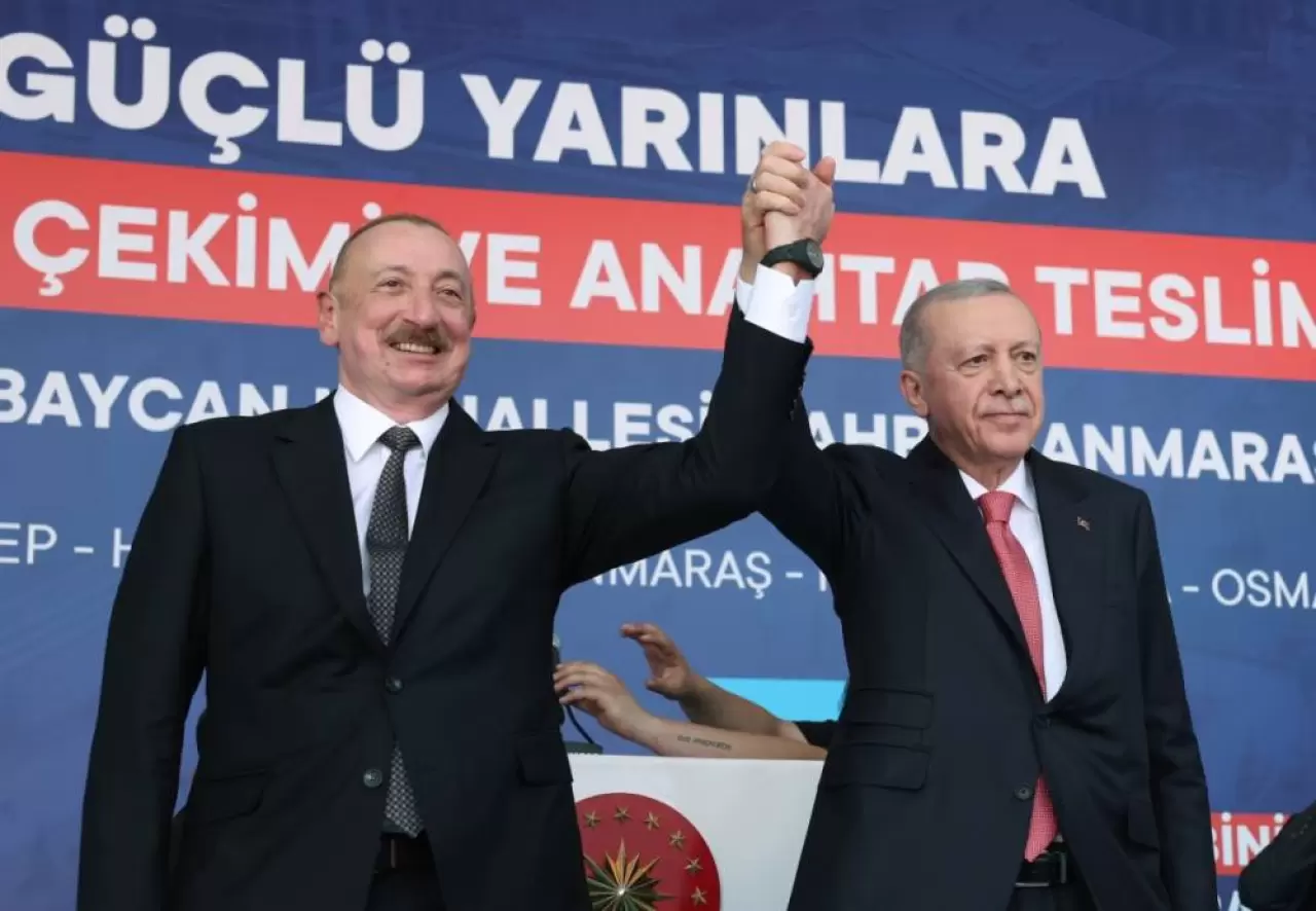 Cumhurbaşkanı Erdoğan: 'Azerbaycan Mahallesi, kardeşliğimizin somut  simgesidir' haberi