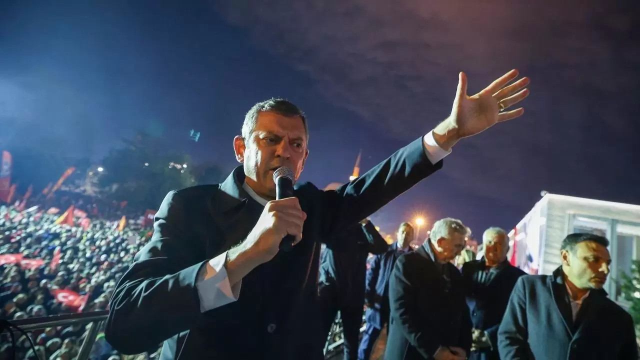 Özgür Özel'den kurultay kararına sert tepki - Sivas Haberleri