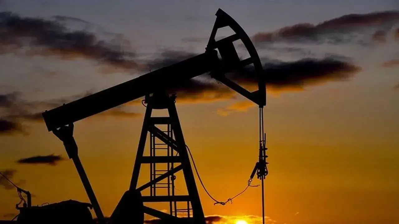 İran-İsrail gerginliği petrol fiyatlarını uçurdu! Piyasalar alarmda: Petrol  yatırımcısı ne yapmalı? - İşçi Haber