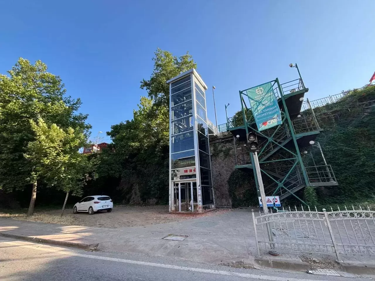 Tren Garı asansörü hızla ilerliyor - En Kocaeli