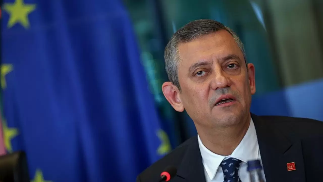 Özgür Özel'den Davaya Günler Kala Parti İçi ve Dışına Kritik Mesajlar: Ne Kayyımı Tanırım Ne de... - Resim : 1