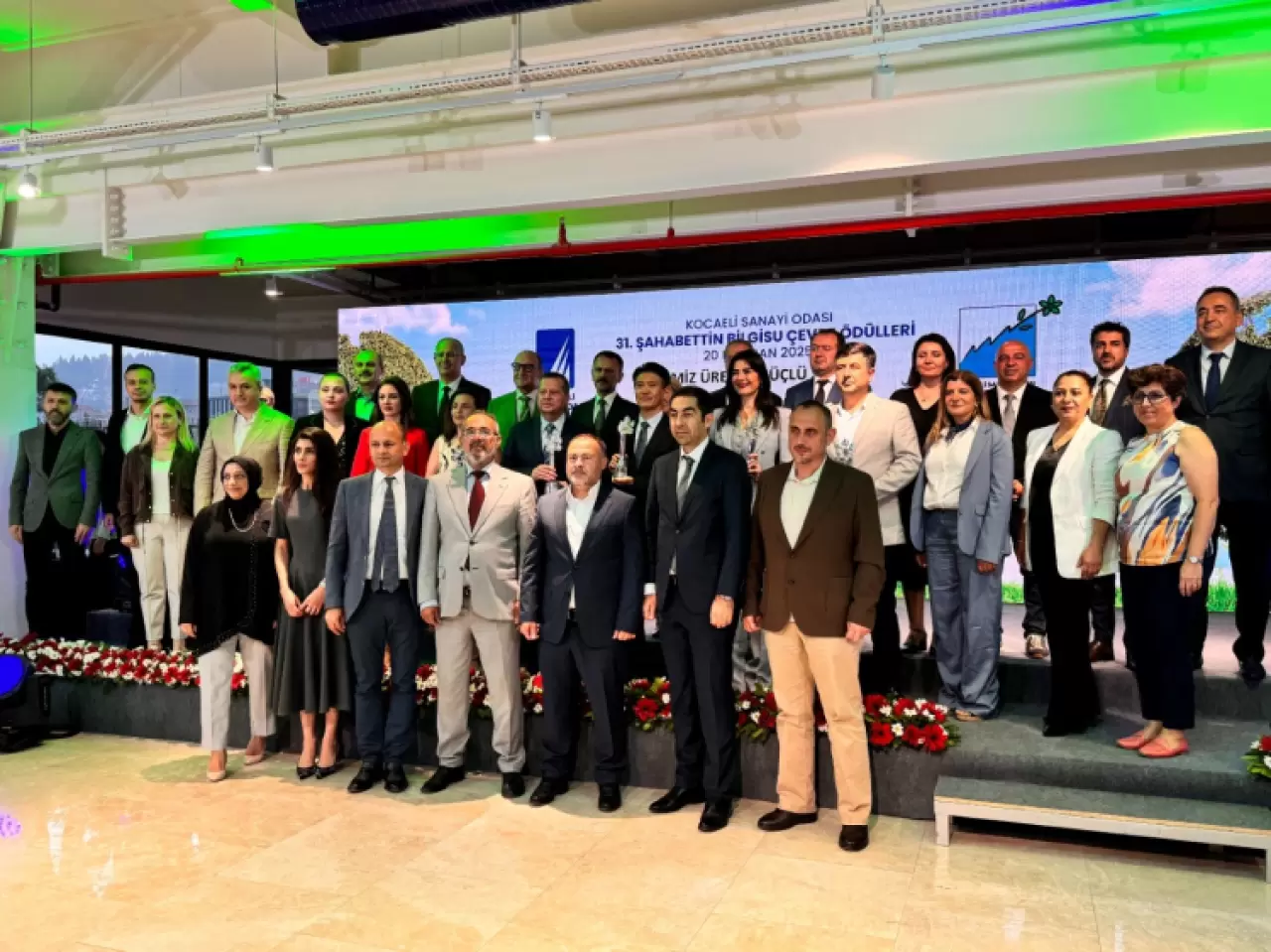 Kocaeli Büyükşehir'e 'dip çamuru'ndan çevre onuru - Bandirma Yasam