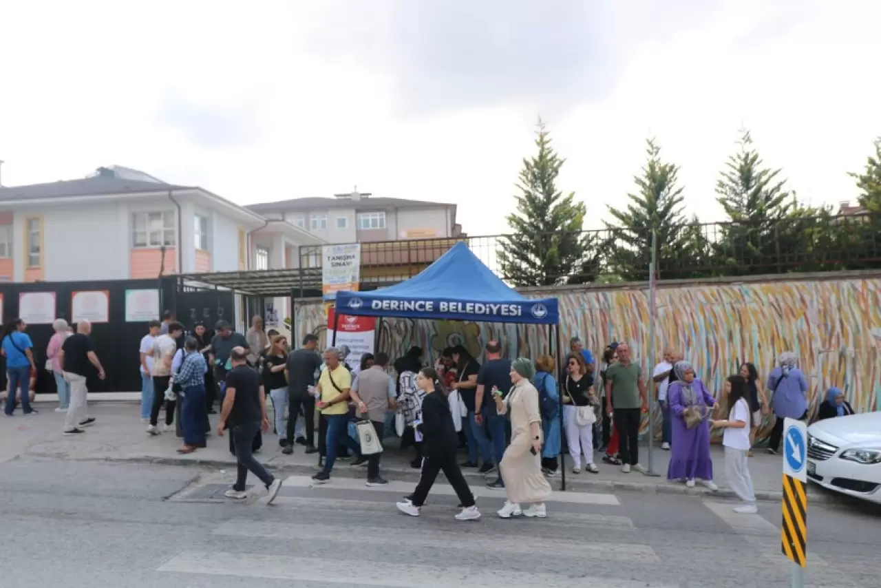 Kocaeli’de LGS’ye Giren öğrencileri yalnız bırakmadılar