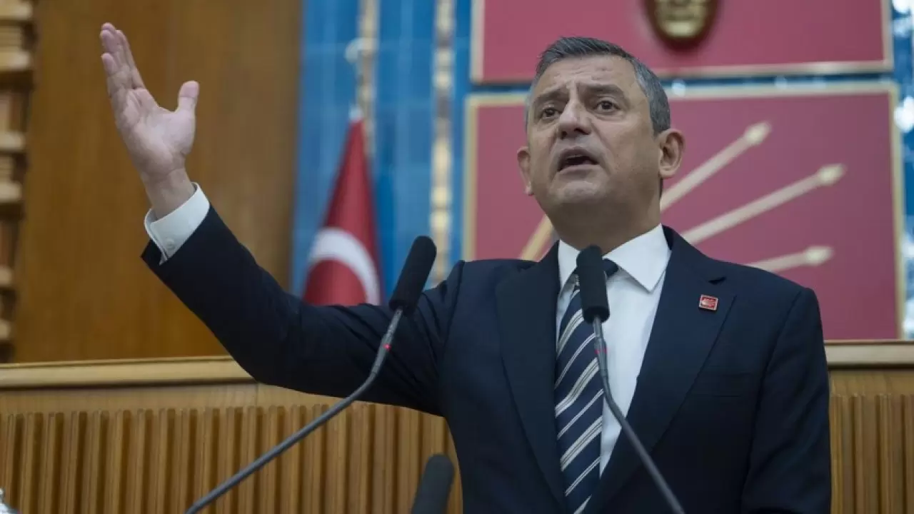 Özgür Özel, Kartalkaya'yı Hatırlattı, Turizm Bakanı'nı Topa Tuttu