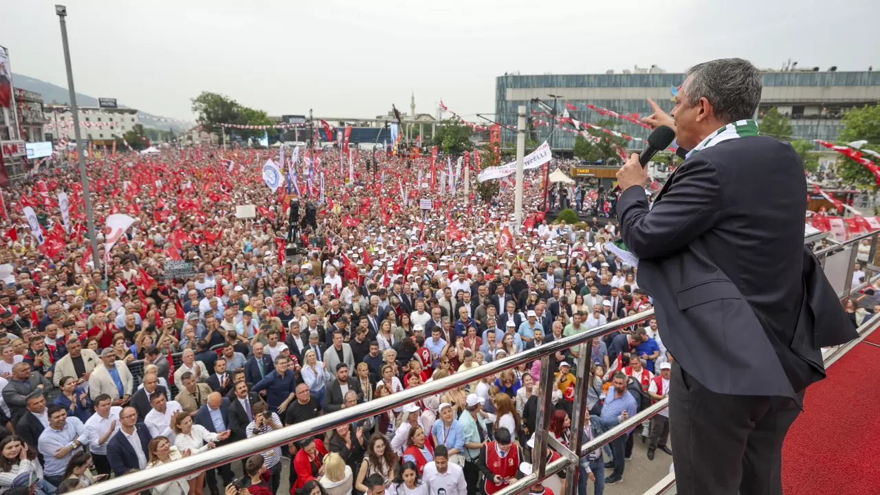 Millet iradesine sahip çıkan yurttaşlar Büyükçekmece'ye akın etti! - Tele1  TV Canlı yayın