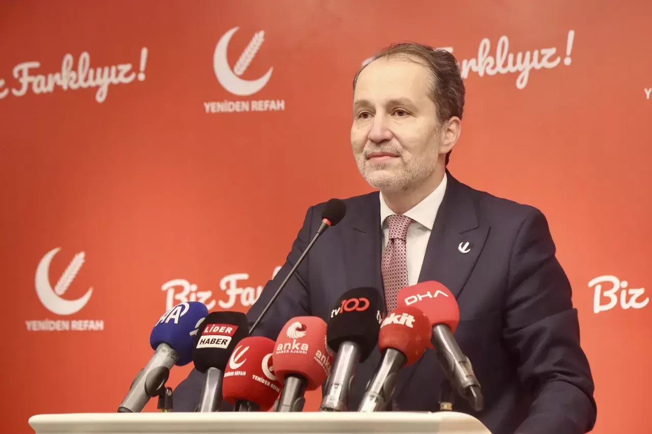 Fatih Erbakan'dan ittifak sinyali! Cumhur'a kapıları kapatıp 3 partiyi  işaret etti | TGRT Haber