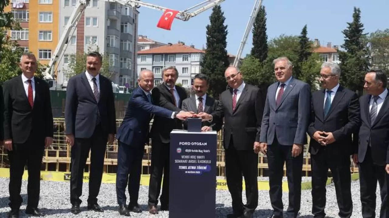 Kocaeli'de Vehbi Koç Vakfı Semahat Arsel İlkokulu'nun temeli atıldı