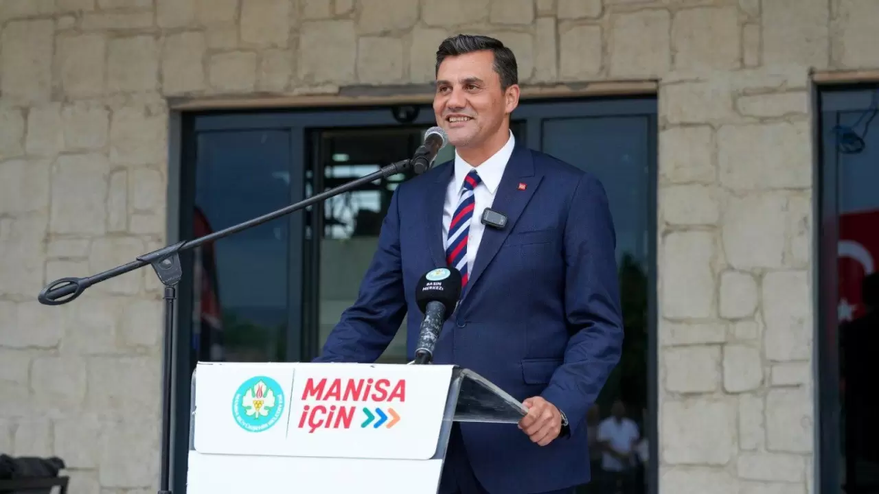 Manisa Belediye Başkanı Ferdi Zeyrek hayatını kaybetti | Euronews