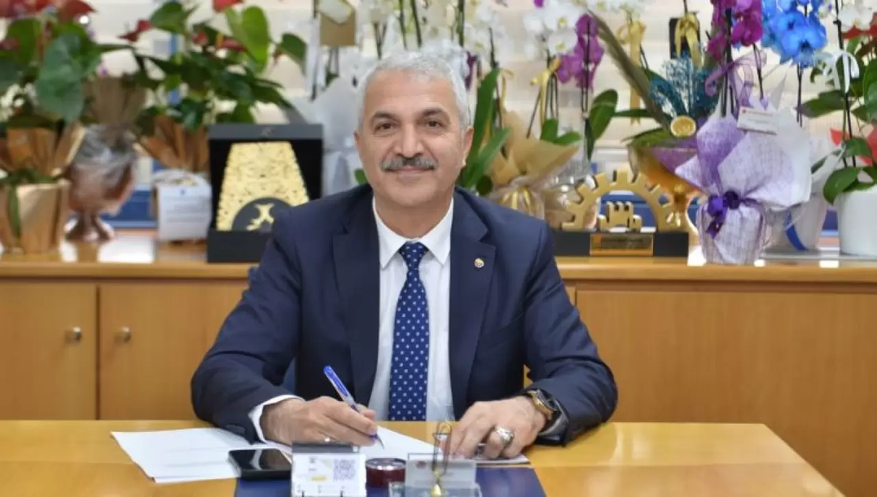 Gebze Ticaret Odası Başkanı Abdurrahman Aslantaş; “Gebze'nin en büyük şansı  Türkiye'ye ilk yabancı sermayenin ilçemizden girmiş olması. Yabancı  sermaye, networklarıyla ve know-hows'ları ile Gebze'yi ticarette, sanayide,  üretimde üst noktaya taşıdı ...