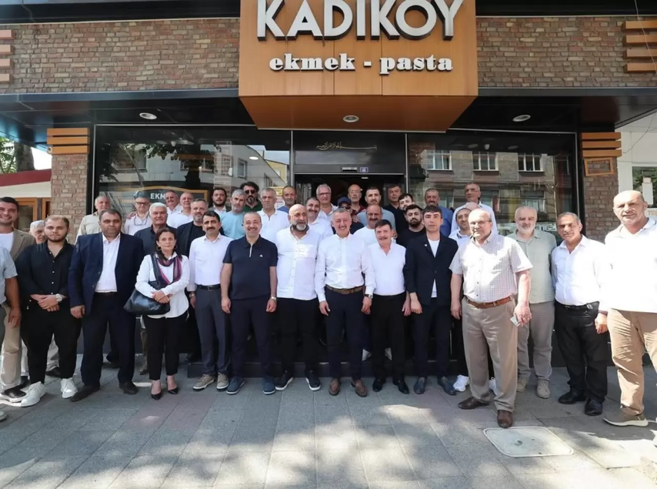 Büyükakın oda başkanlarından sorunları dinleyip tek tek esnafı gezdi