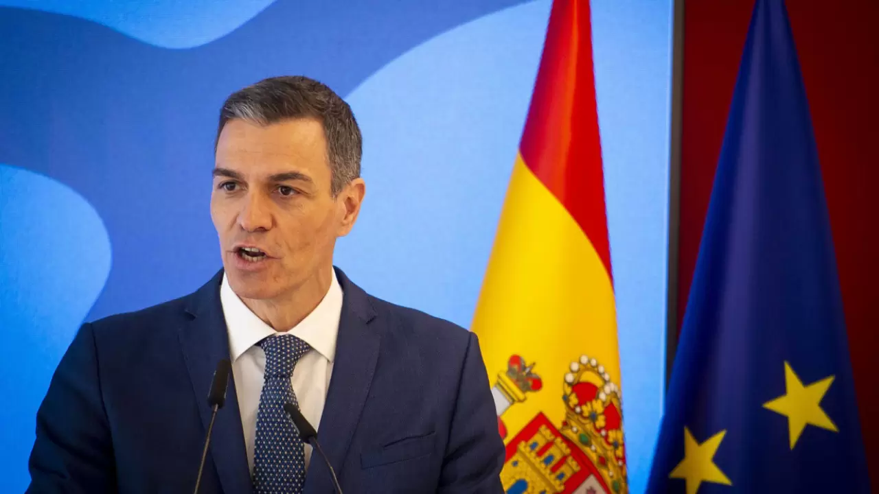 Türk vatandaşlarından Trump'ın hedefindeki İspanya Başbakanı Pedro Sanchez'e  destek