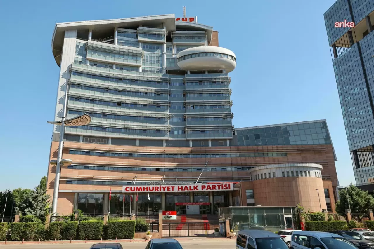 CHP, İstanbul İl Başkanlığı binasını taşıma kararı aldı